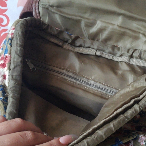 Floral backpack - Picture 2 of 3